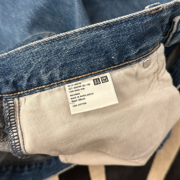 Uniqlo Wide Straight Jeans - High Rise - Picture 5 of 6
